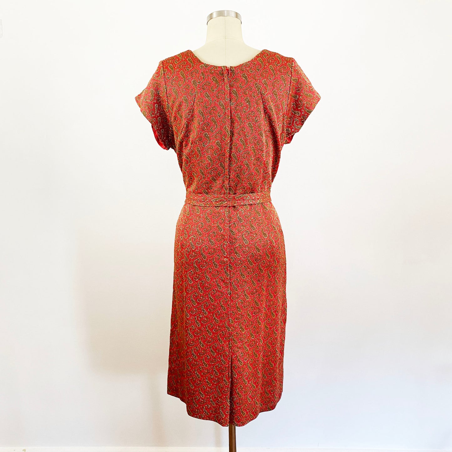 1960s Red and Gold Lurex Paisley A-line Dress Elegant Cocktail Dress Retro Party Dress / Vintage Plus Size 1X 16/18