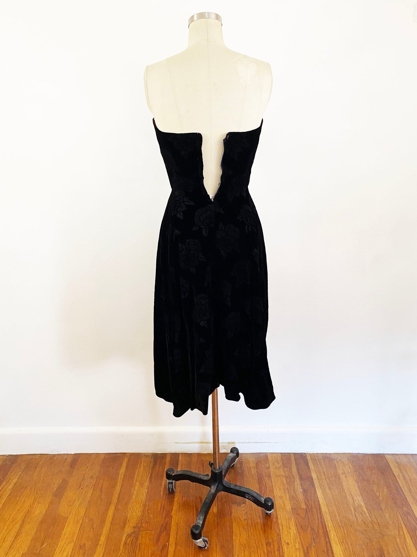 1960s Mary Carter by Will Steinman Burnout Velvet Rose Black Dress Strapless Party Dress Retro Cocktail Dress / Extra Small