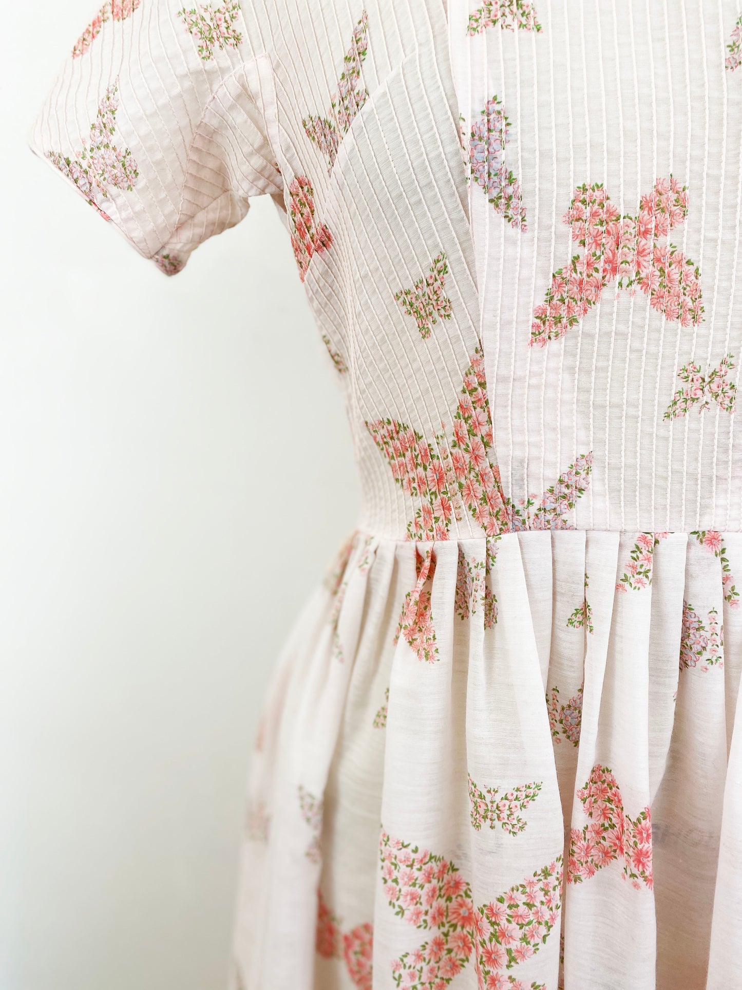 1950s L'Aiglon Light Pink Floral Butterfly Print Cotton A-line Dress Retro Day Dress / Small