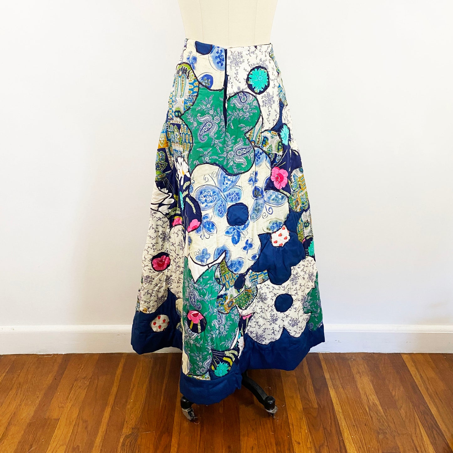 1960-1970s Floral Quilt Patchwork Blue A-line Maxi Skirt Flower Power Vintage Kitsch Cottagecore / Small