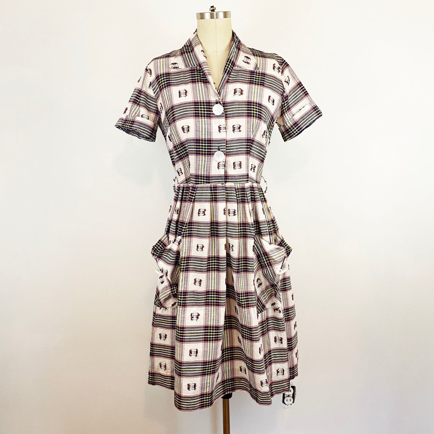 1940s Plaid Cotton A-line Shirtwaist Dress Day Dress White Gray Red Yellow / Small 4