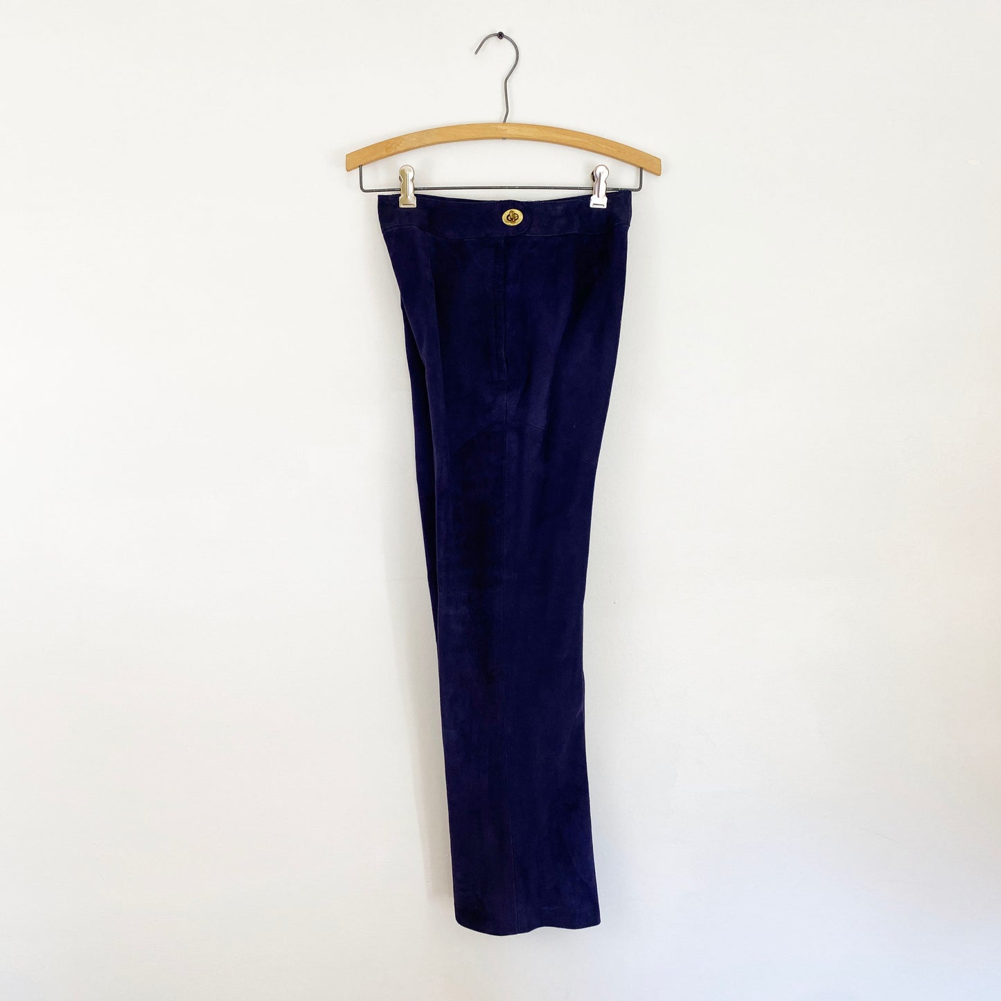 1960-1970s Bonnie Cashin Sills Navy Suede Straight Leg Pants with Side Turn Lock Closure / Size XS/S