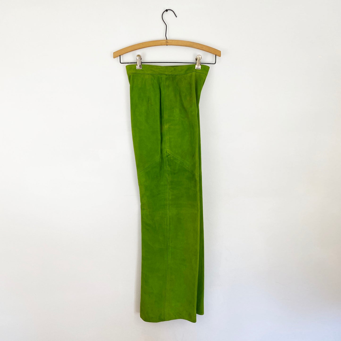 1960-1970s Bonnie Cashin Sills Lime Green Suede Straight Leg Pants with Side Turn Lock Closure / Size XXS/XS