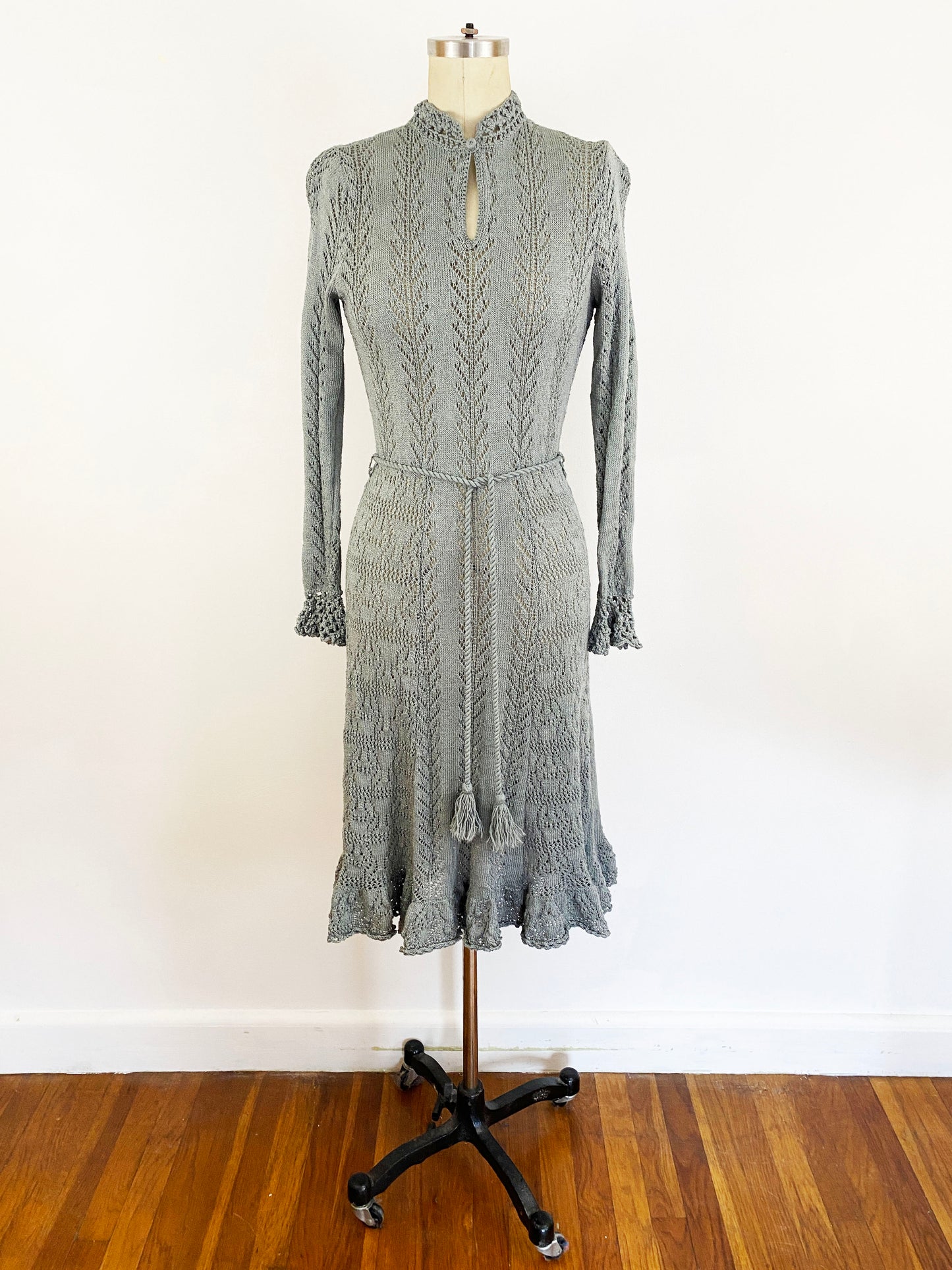 1970s Crotchet Knit Blue Gray Long Sleeve Midi Dress Goddess Boho Romantic Lace Disco Hippie Woven Hourglass Sexy / Miss JoAnn / Medium