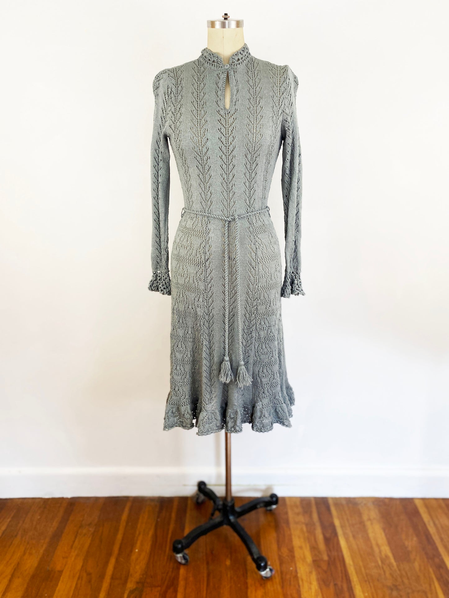 1970s Crotchet Knit Blue Gray Long Sleeve Midi Dress Goddess Boho Romantic Lace Disco Hippie Woven Hourglass Sexy / Miss JoAnn / Medium