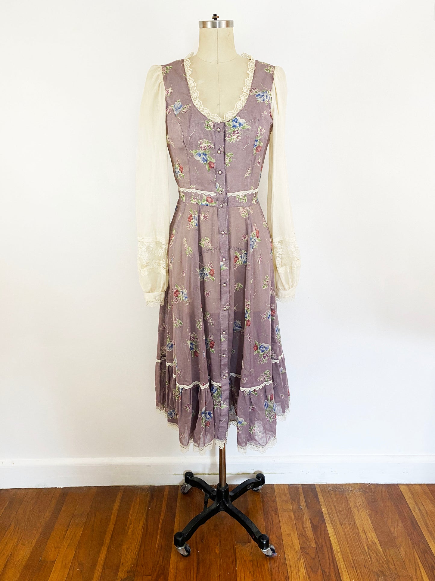 1970s Gunne Sax Dusty Purple Floral Long Sleeve Midi Dress Prairie Dress Boho Cottagecore Romantic Dress / Small 6