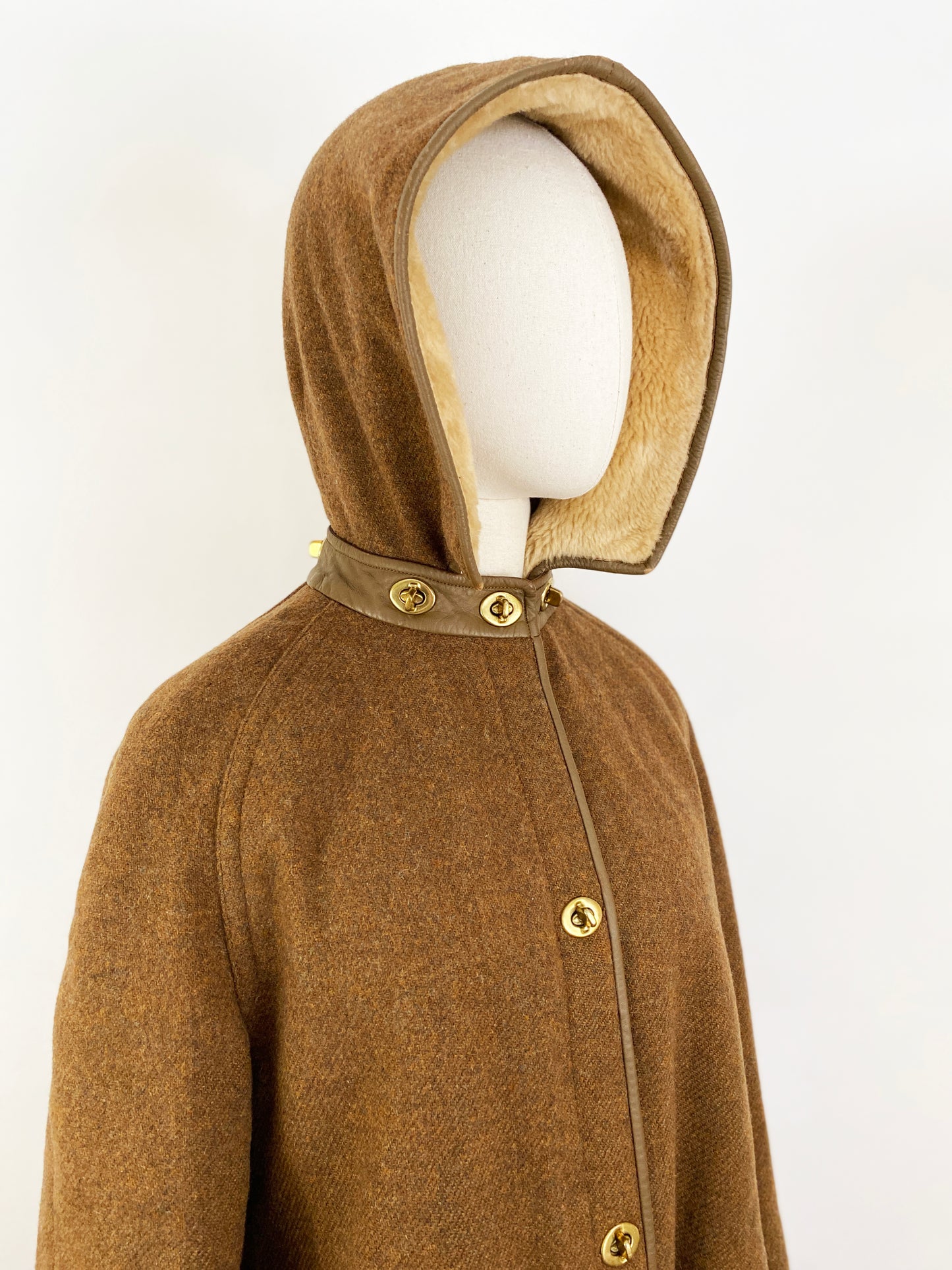 1960s Bonnie Cashin Brown Wool Removable Hood Turn Lock Closures Collar Swing Coat Fleece Lined Coach Vintage 60s / Sills / Medium-Large