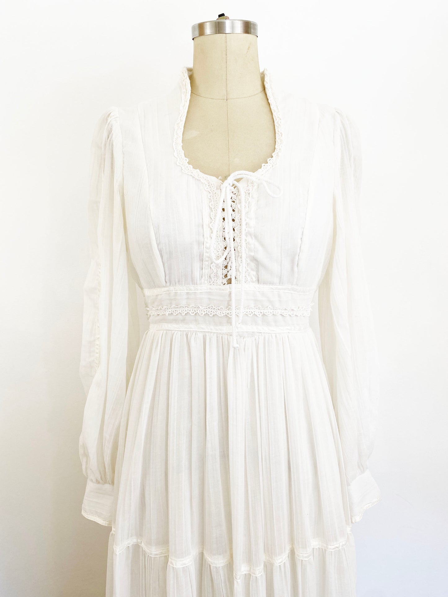 1970-1980s Gunne Sax White Gauzy Lace Corset Dress Renaissance Prairie Maxi Dress Boho Hippie Cottagecore Romantic / Small 6