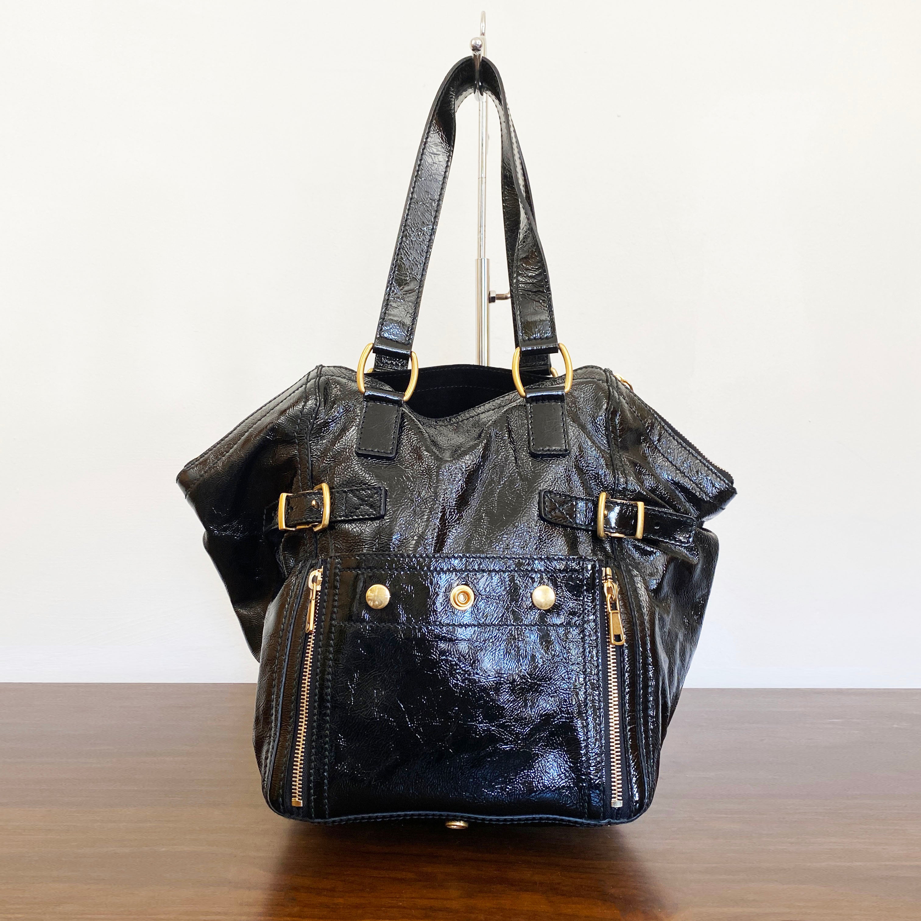 SAINT LAURENT Loulou medium quilted leather shoulder bag | Ysl bag black,  Fashion, Yves saint laurent bags