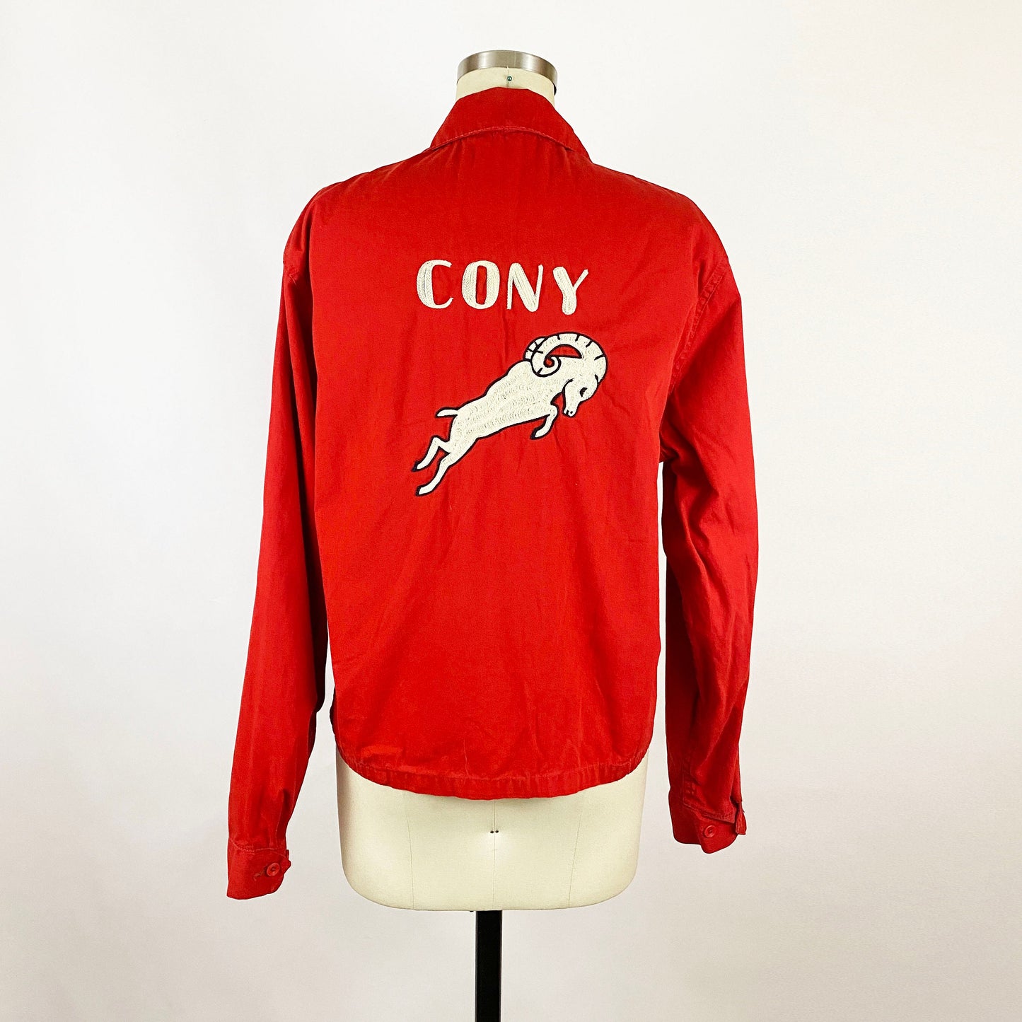 1950-1960s Red Cony Ram Chain Stitch Cotton Poplin Jacket Retro Vintage Letterman 50s Rockabilly Goat / Sir Jac / Size Large / Chest 44"