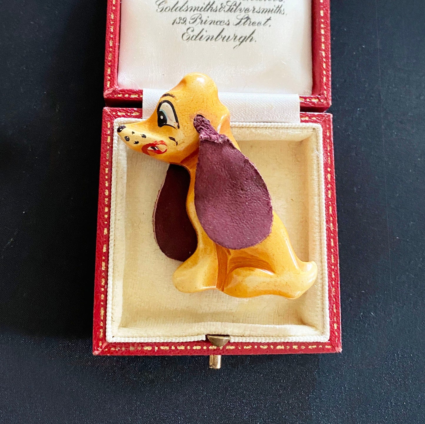 1940-1950’s Bakelite Tan Dog Basset Hound Pin Brooch by Martha Sleeper Rare Vintage Retro Collectable Cocker Spaniel Galalith Catalin